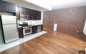 3 beds, 1 bath, $3,200, Unit 3B