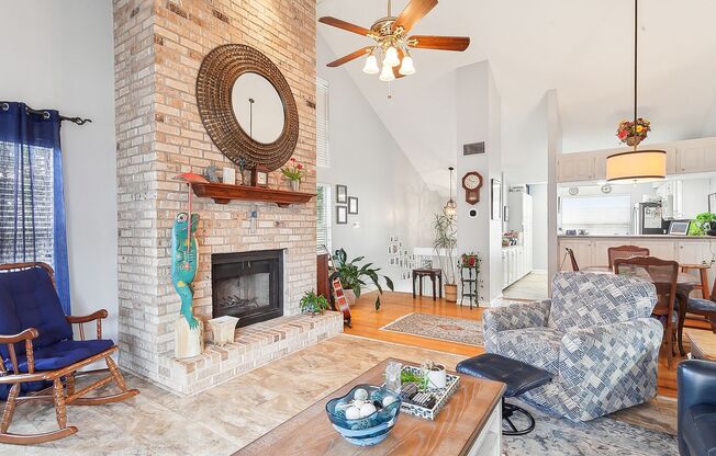 2 BEDROOM, 2 BATHROOM TOWNHOUSE IN JEFFERSON