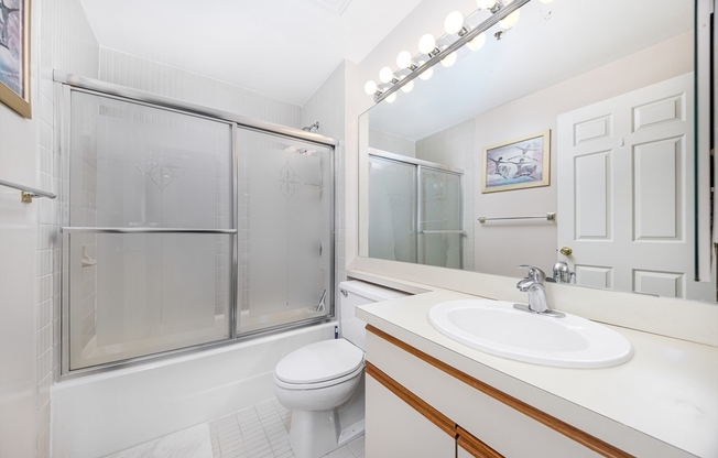 2 beds, 2 baths, 1,042 sqft, $3,200, Unit 2W