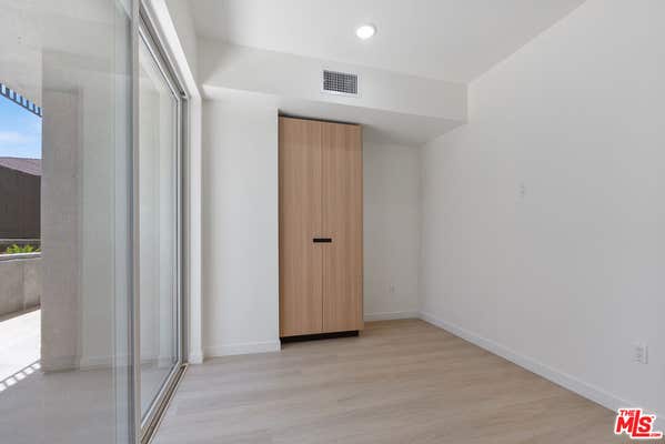 1124 S NORMANDIE AVE