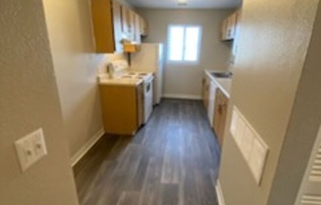 2 beds, 2 baths, 856 sqft, $869, Unit 2827-1806