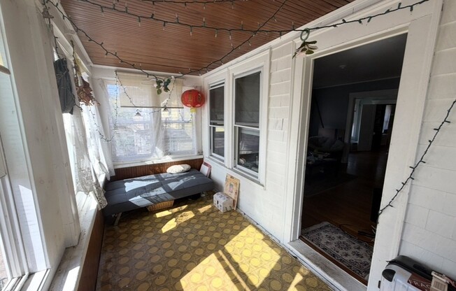 3 beds, 1 bath, 1,300 sqft, $2,700, Unit 2