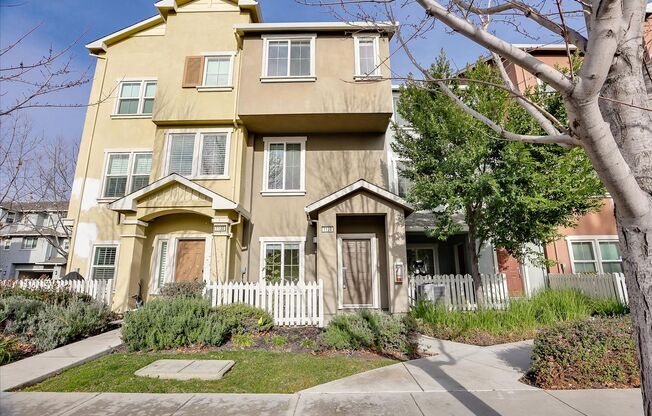 1128 CAMPBELL AVE