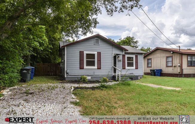 FRESHLY PAINTED HOME in the Heart of Copperas Cove