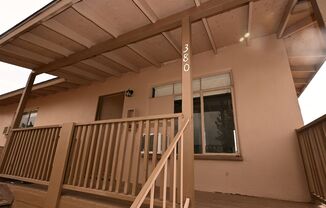 2 Bedroom Apartment - Upstairs Unit - Downtown - 380 N 13th St