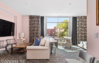 1920 Adelicia St. Apt 305