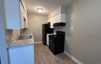 2 beds, 1 bath, $925, Unit 9