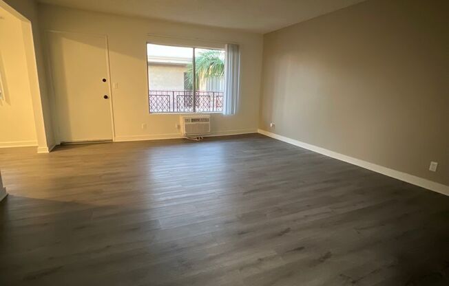 2 beds, 1 bath, 1,100 sqft, $2,475, Unit 241-39