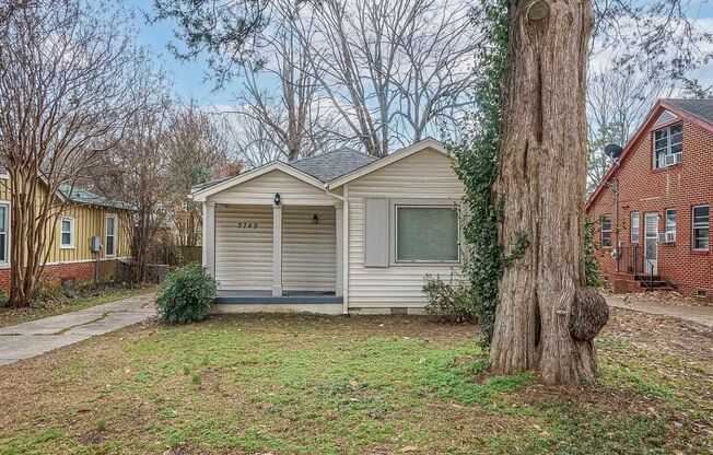 4 bedroom, 2 bathroom near the University of Memphis