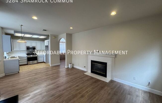 5284 SHAMROCK CMN