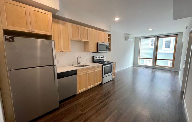 1 bed, 1 bath, 593 sqft, $2,149, Unit Unit 404