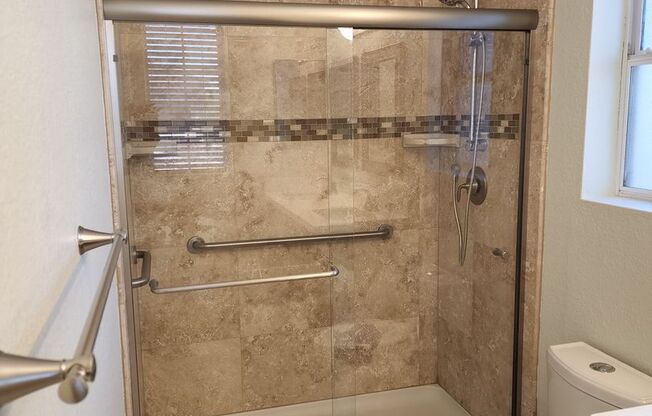 2 beds, 2.5 baths, $2,450, Unit Unit 1105