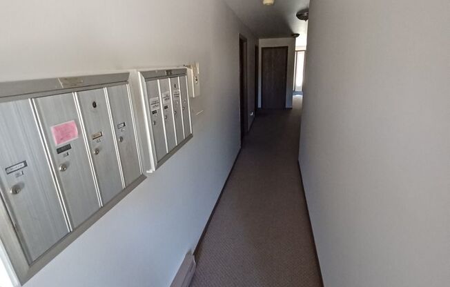 2 beds, 1 bath, $949