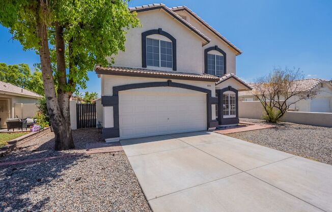 Spacious 5-Bedroom Home with Loft in Prime Glendale Location