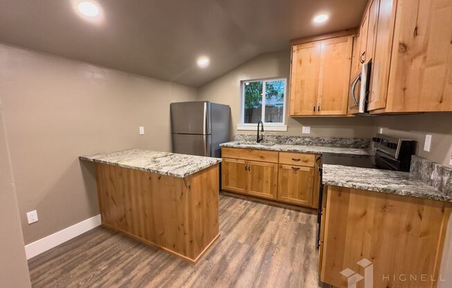 1 bed, 1 bath, 600 sqft, $1,250, Unit 9 Studio