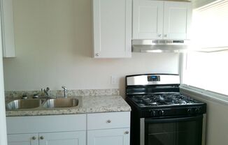 2 beds, 1 bath, $895, Unit # 4 SECTION 8