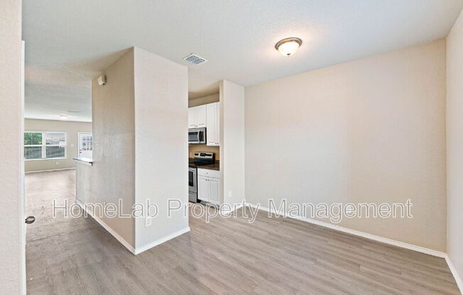 7126 MESA CLIFFS