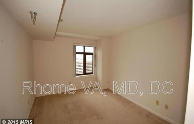 2400 Clarendon Blvd #903