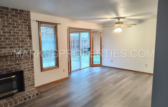 3 beds, 2 baths, $2,595