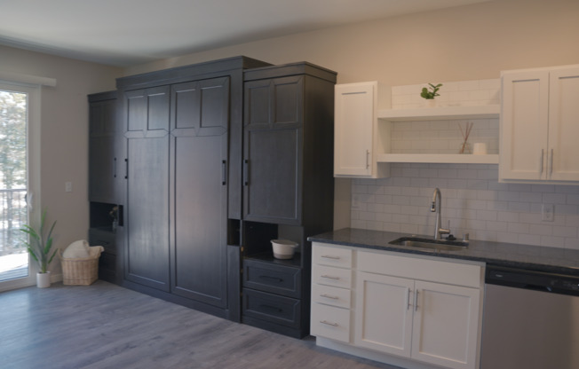 Studio, 1 bath, 500 sqft, $1,299