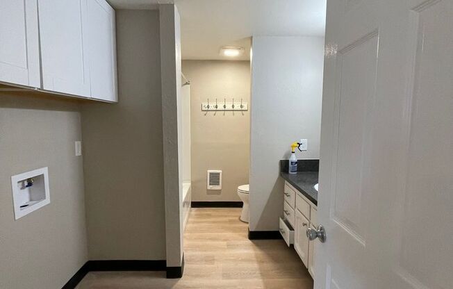 3 beds, 1.5 baths, 1,004 sqft, $1,700, Unit 56-01