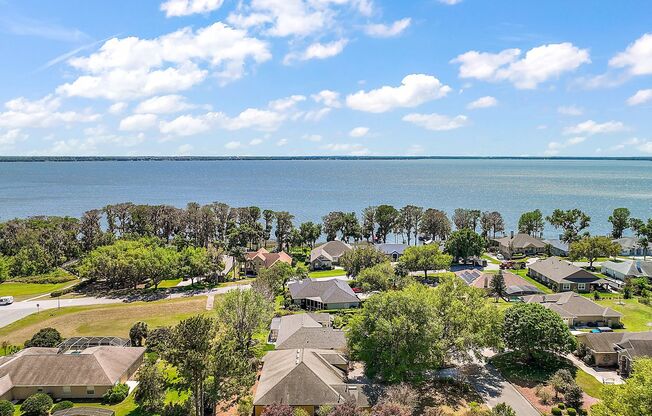 Gorgeous 3-Bedroom, 2-Bath in Bright Water Place
