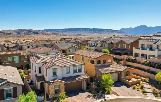 Roof Top Deck - View of Las Vegas Strip - 2 Story - 4 Bedroom with above ground Spa