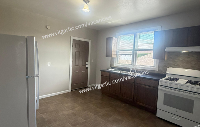 3917 Pulaski St.