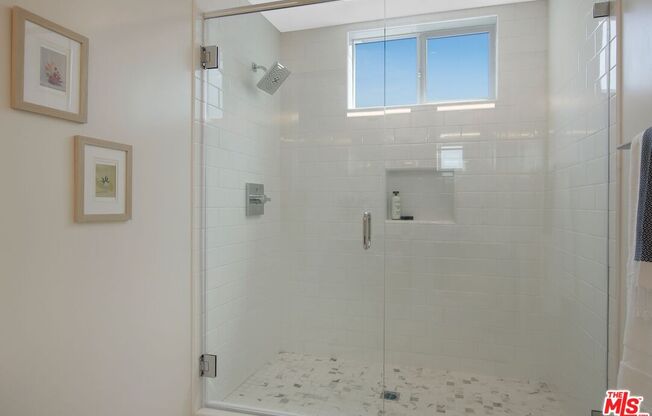 1933 GRIFFITH PARK BLVD