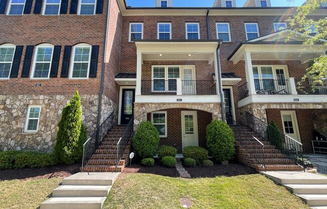 Beautiful Townhome in the Perfect Raleigh Location!