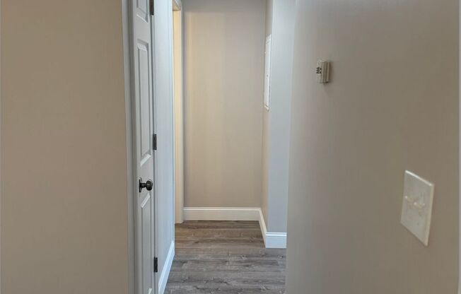 2 beds, 1 bath, 680 sqft, $2,525, Unit 23-23