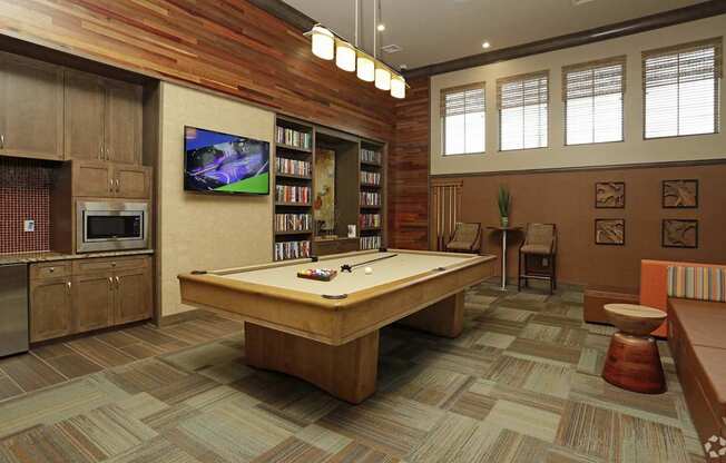 Welcome to Arbours at Crown Point