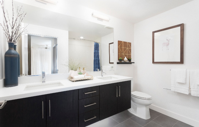 Spacious Bathroom