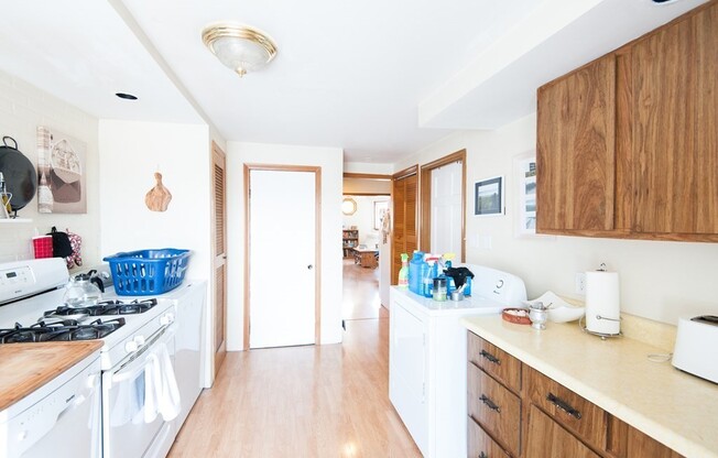 837 5 E 2 ST