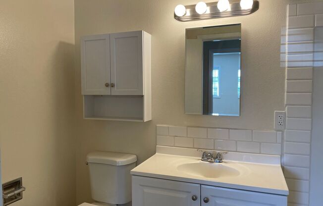HPPh2415 - Gaiser Court Apartments