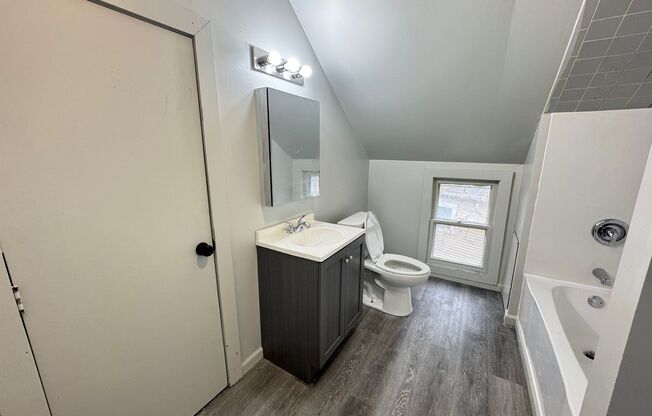 Completely Renovated 2-Bedroom Upper Apartment in South Bend – Section 8 Accepted!