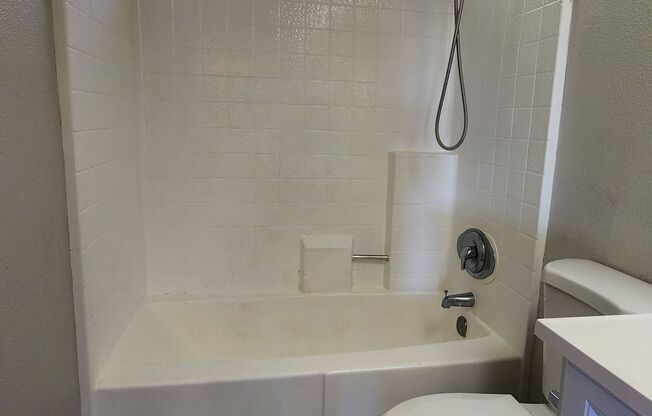 1 bed, 1 bath, 720 sqft, $1,850, Unit 36