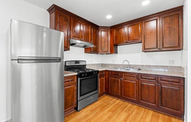 1031 LESLIE RD