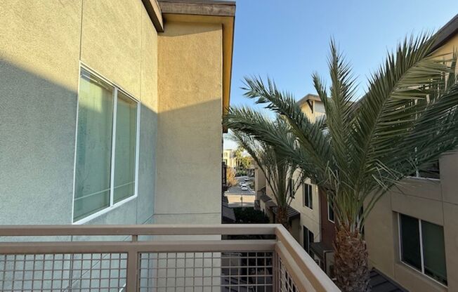 2 beds, 2.5 baths, $4,300