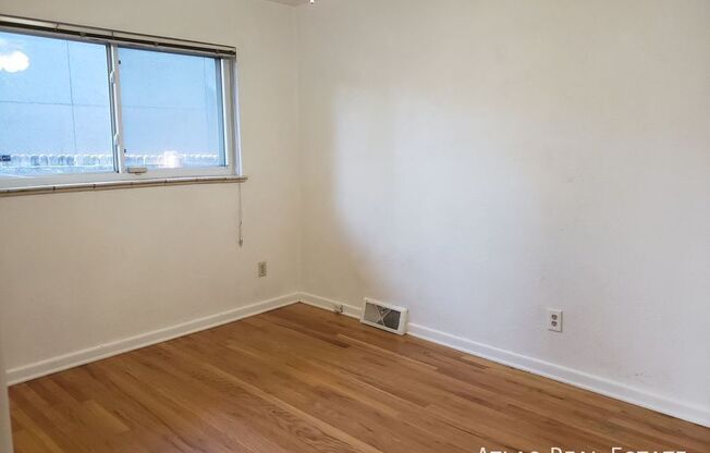 2 S JACKSON ST