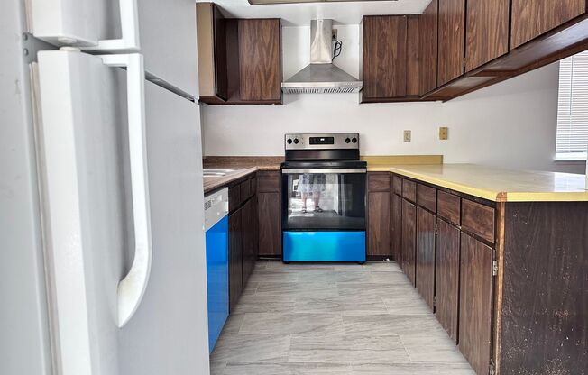 Upstairs unit, 2 bedrooms, 2 bathrooms, new painted, new kitchen and bathroom flooring, brand new bathtub in master bathroom