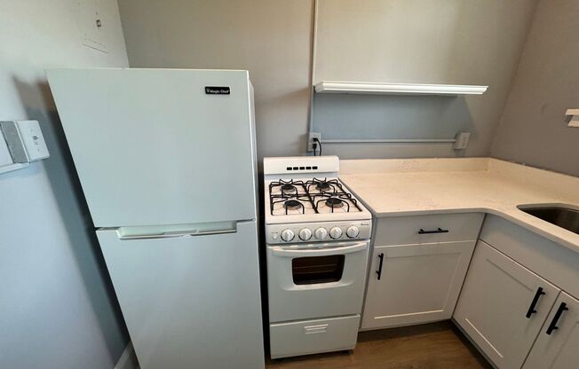1 bed, 1 bath, $1,095, Unit 322