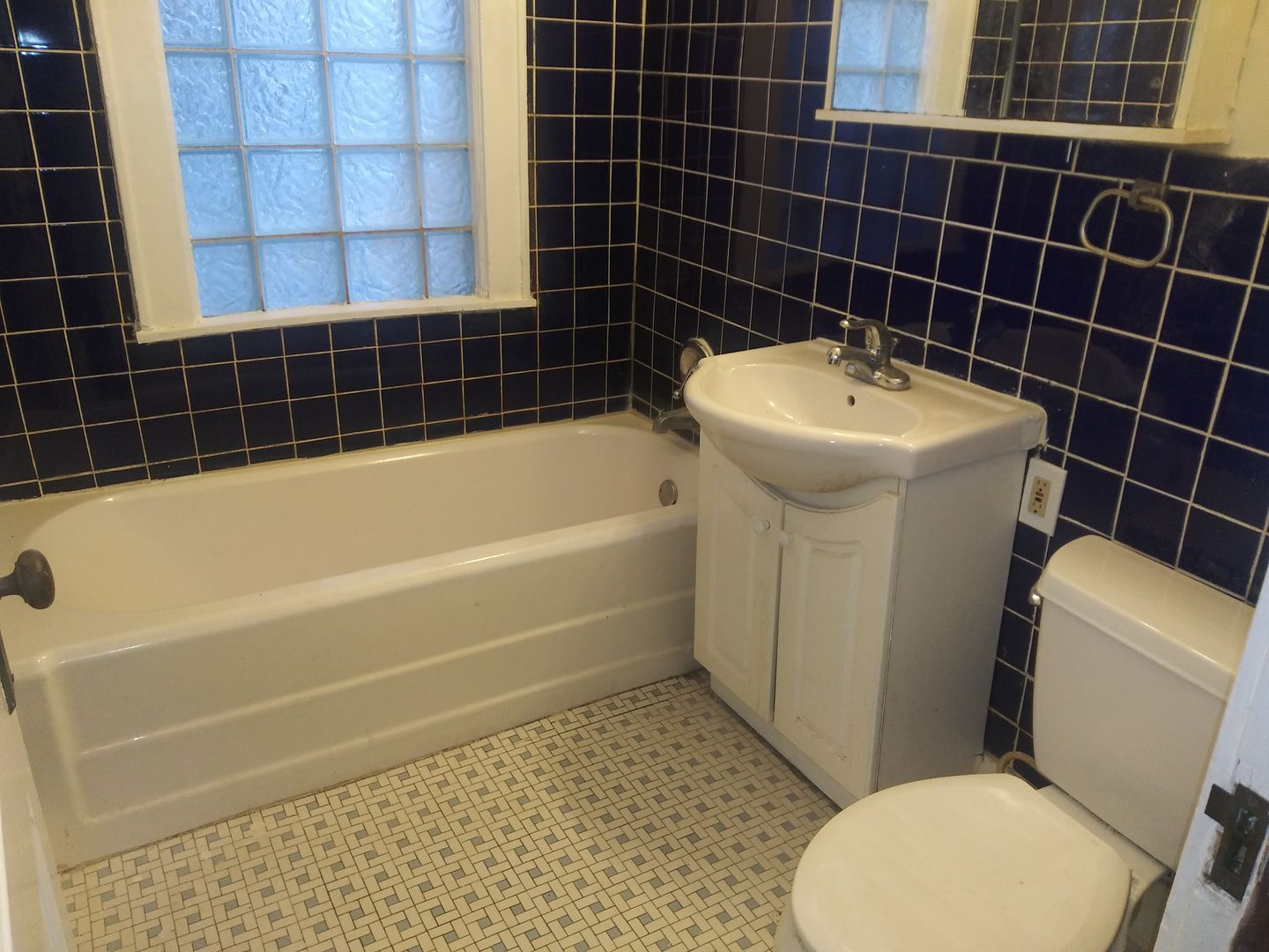 2126-2128 N. 46th St.