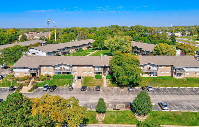 Acclaim at Hinsdale Lake