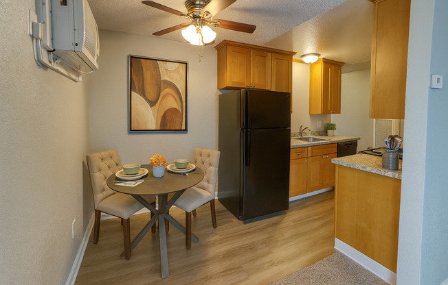 1 bed, 1 bath, 575 sqft, $1,350, Unit 76
