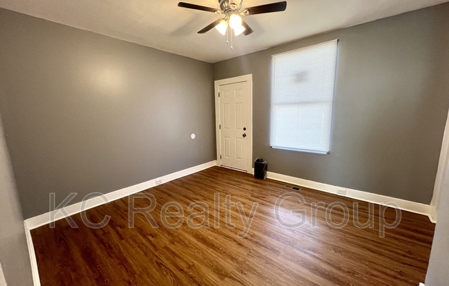 1 W JEFFREY ST