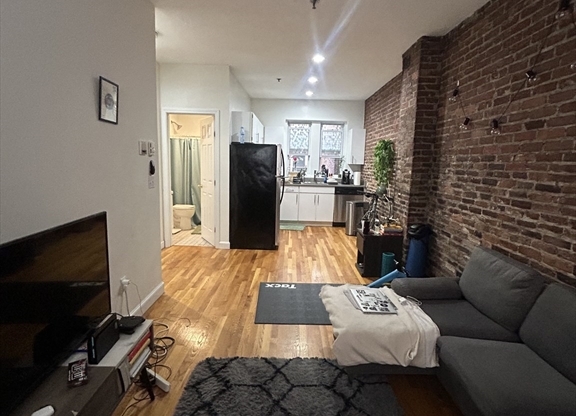 1 bed, 1 bath, $2,675, Unit 3