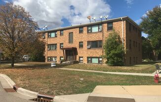 Upper level 1 bedroom available in West St Paul!!