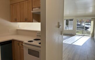 2 beds, 1 bath, 750 sqft, $1,795, Unit 101