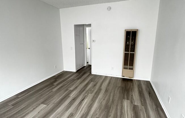 2227 W. Avenue 33